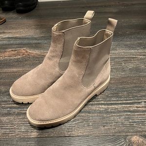 Super cute Dolce Vita boots